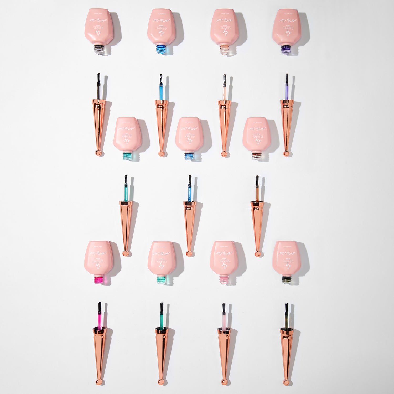 Top coat con color, gel traslucido con diversas tonalidades.